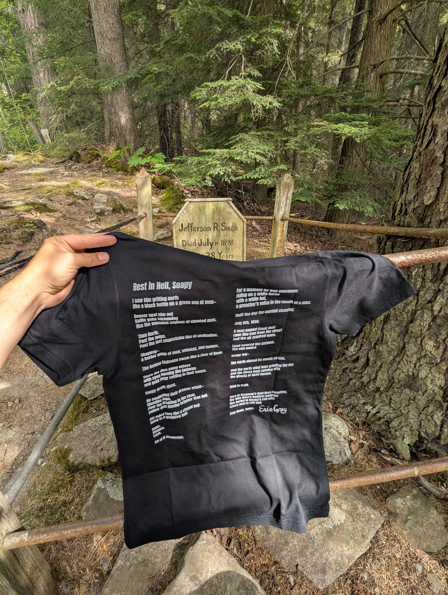'Rest in Hell, Soapy' —  The Legendary Alaskan Gangster | Graffiti Skull Graphic T‑Shirt